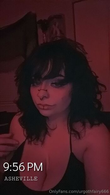 Victoria / urgothfairy666 nude photo #17