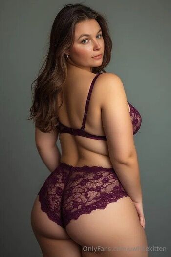 Curvy kitty Best dick rates / uwhitekitten nude photo #18