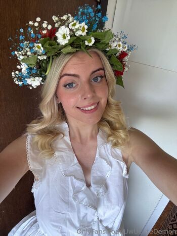 CuteDemo / uwucutedemon nude photo #10