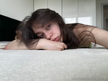 Tiny Nes / va_ness_a nude photo #1