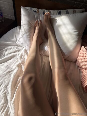 Violette Vain / vaine / violette.vaine / vaine.violette / vainetv nude photo #17