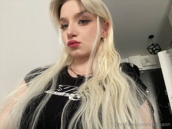 𝓐𝓷𝓷𝓪 𝓥𝓪𝓵𝓮𝓷 / valenann nude photo #35