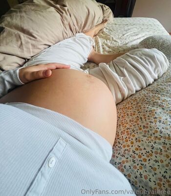 Sofia Capon / valerievailfree / valerycaponi nude photo #3