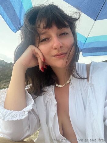 Sofia Capon / valerievailfree / valerycaponi nude photo #17