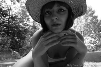 Sofia Capon / valerievailfree / valerycaponi nude photo #27