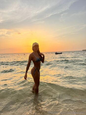 Valery / valery19y nude photo #38