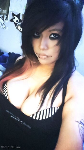 Vampire Ski / vampireskin nude photo #2