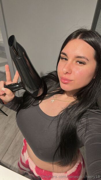 Vanessa / vanessa.cherry18 nude photo #32