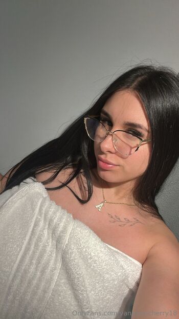 Vanessa / vanessa.cherry18 nude photo #33