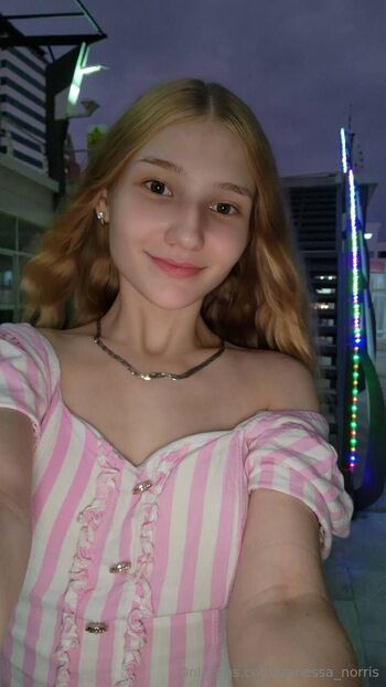 𝒱𝒶𝓃𝑒𝓈𝓈𝒶 𝒩𝑜𝓇𝒾𝓈𝓈 / vanessa_norris nude photo #13