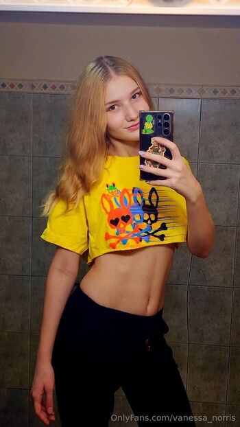 𝒱𝒶𝓃𝑒𝓈𝓈𝒶 𝒩𝑜𝓇𝒾𝓈𝓈 / vanessa_norris nude photo #18