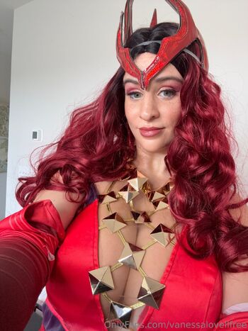 Nessa Lovel / vanessalovellfree nude photo #2