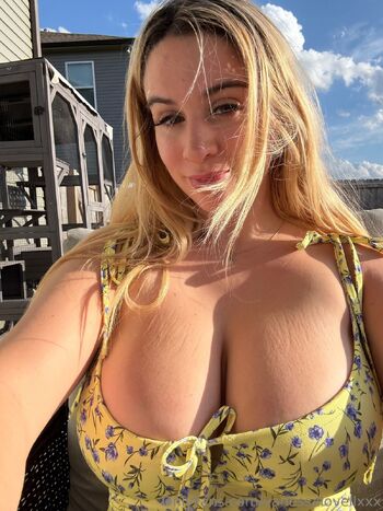 Nessa Lovel / vanessalovellfree nude photo #39