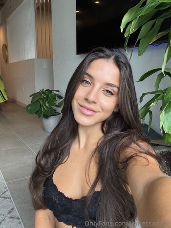 Vaness / vanessarizzo nude photo #32