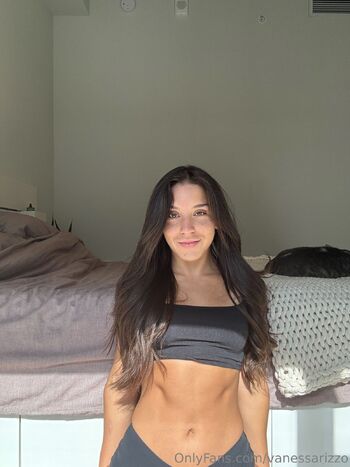 Vaness / vanessarizzo nude photo #39