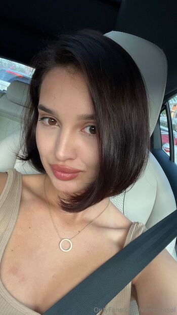 Vanessa / vanessasol nude photo #2