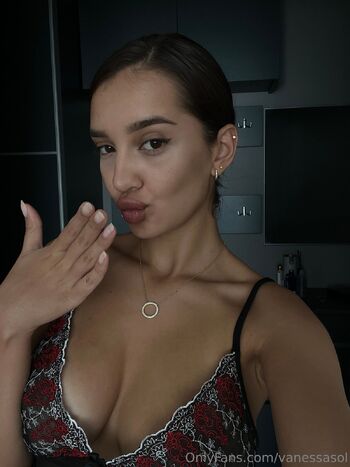 Vanessa / vanessasol nude photo #5
