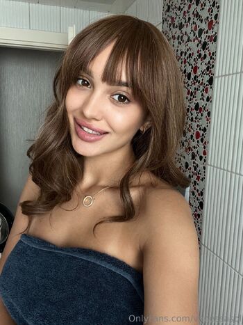 Vanessa / vanessasol nude photo #27