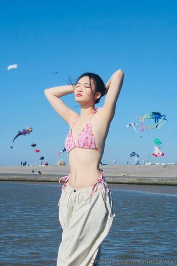 Vanessa / vanessawuu nude photo #1