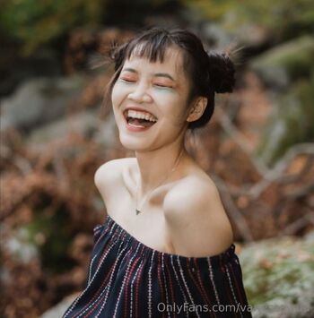 Vanessa / vanessawuu nude photo #14