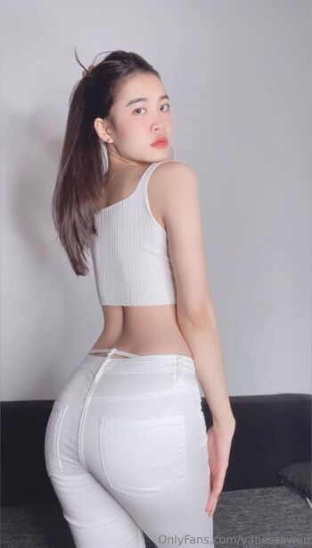 Vanessa / vanessawuu nude photo #16
