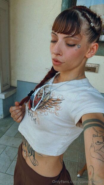 Vanessa / vanessina05 nude photo #1