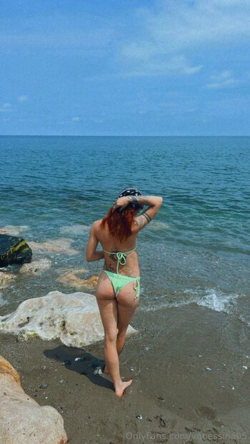 Vanessa / vanessina05 nude photo #3