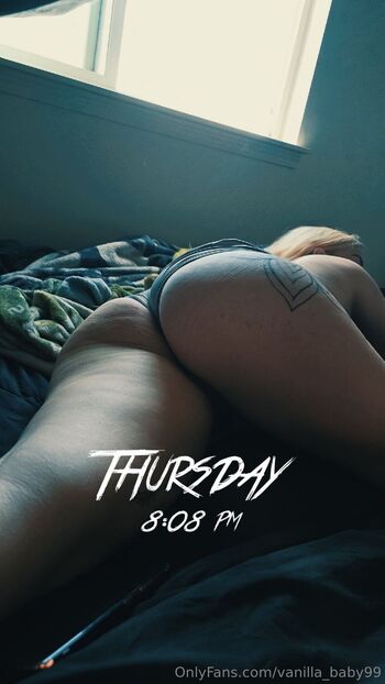 Savy / vanilla_baby99 nude photo #4