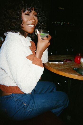 Vannial / vanniall nude photo #1