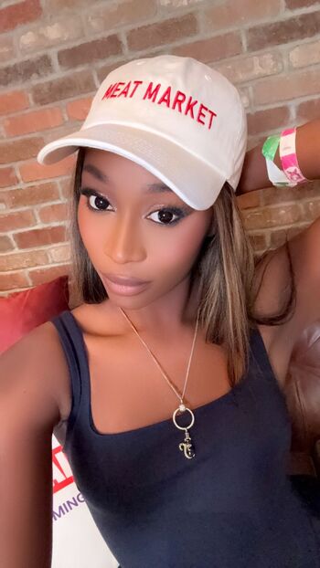 Vannial / vanniall nude photo #8