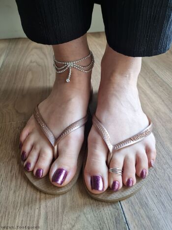 VEGAN FOOTQUEE / veganfootqueen nude photo #1