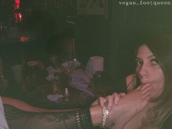 VEGAN FOOTQUEE / veganfootqueen nude photo #26