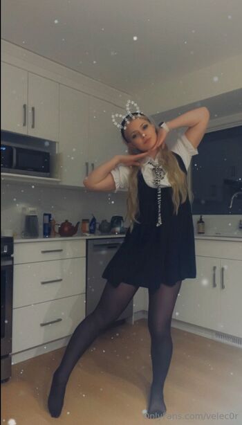 Ve / velec0r nude photo #3