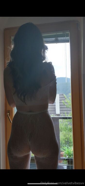 Velvet Vibe / velvetvibesvv nude photo #39