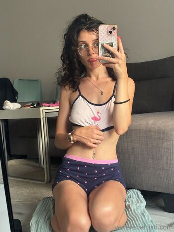 Claudia Surace / venere_battisti / claudiasuracee_ / claudiasuracee nude photo #10