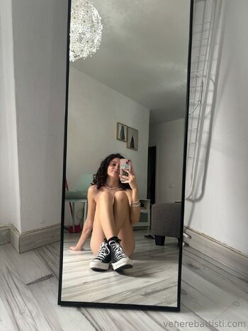 Claudia Surace / venere_battisti / claudiasuracee_ / claudiasuracee nude photo #20