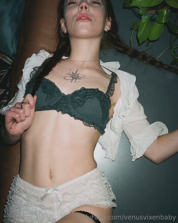 venus / venusvixenbaby nude photo #1