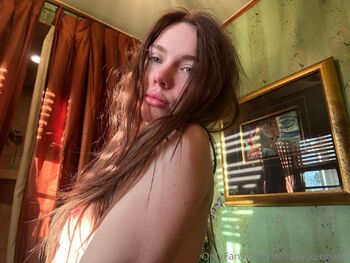 venus / venusvixenbaby nude photo #18