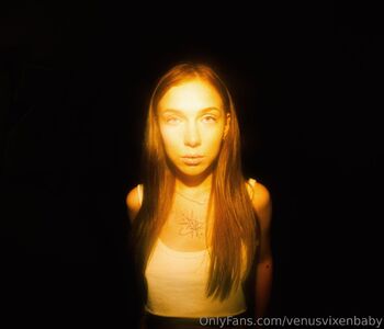 venus / venusvixenbaby nude photo #35