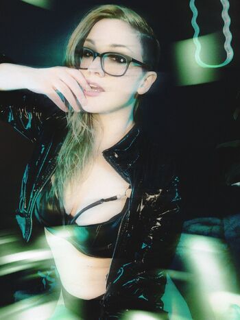 Weird Gal Yank-a-dic / veronicadax nude photo #28