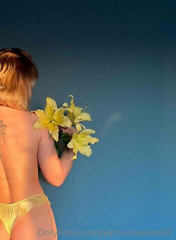 OnlyFans / veronicadeep01 nude photo #8