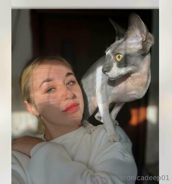 OnlyFans / veronicadeep01 nude photo #11