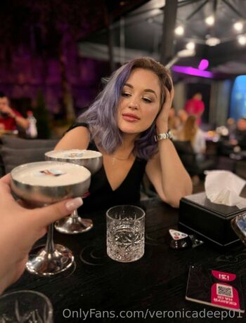 OnlyFans / veronicadeep01 nude photo #13