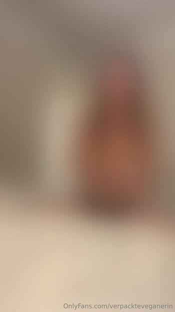 Corinna Fran / verpackteveganerin / dieverpackteveganerin nude photo #4