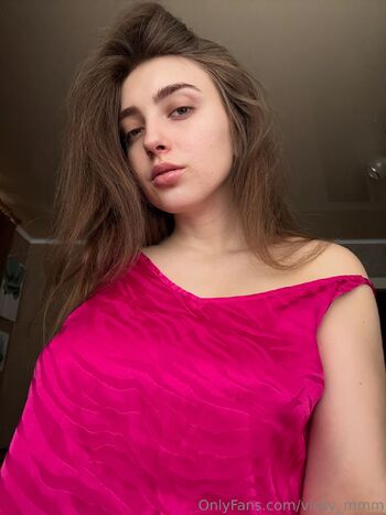 Vick / vicky_mmm nude photo #2