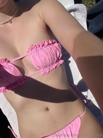Vick / vicky_mmm nude photo #16