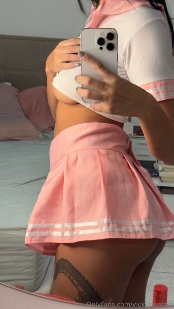 Vicky / vickys-secret nude photo #2