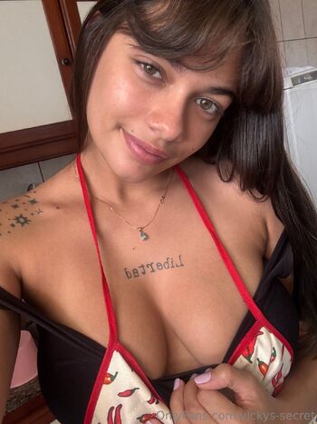 Vicky / vickys-secret nude photo #6
