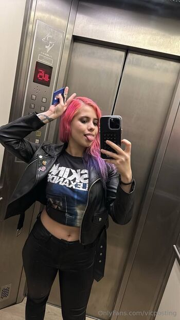 Vic / vicposting nude photo #8