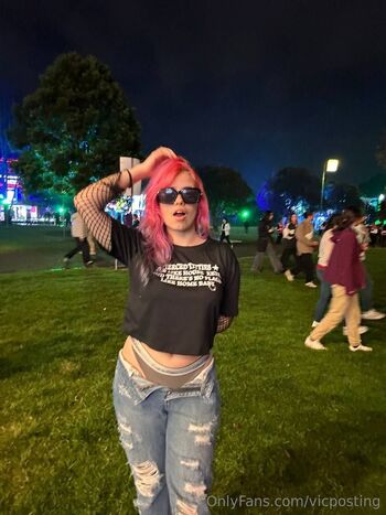 Vic / vicposting nude photo #11